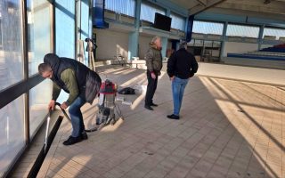 Slika dana: BORSKI ZATVORENI BAZENI USKORO – OTVORENI!